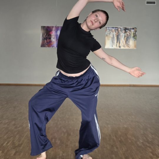 Contemporary 18+ | fortlaufend