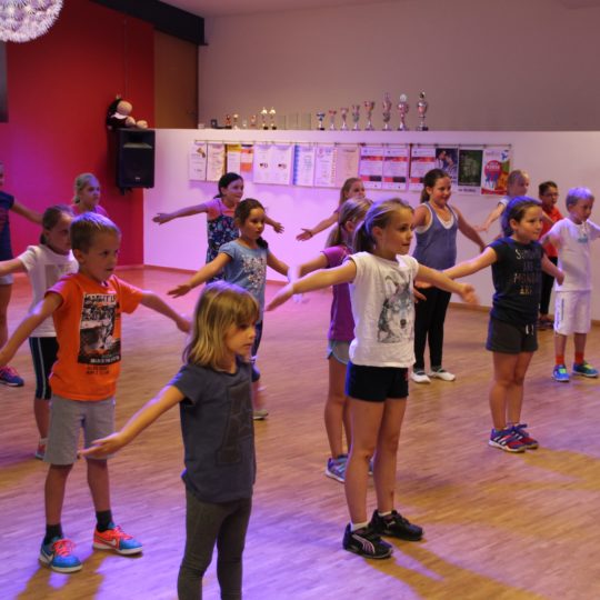 Sporty Dance Kids Fr 16:30 | 9+