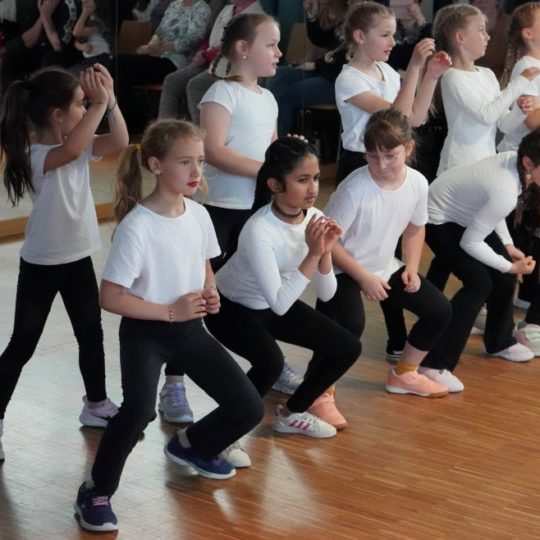 Sporty Dance Kids Fr | 9+